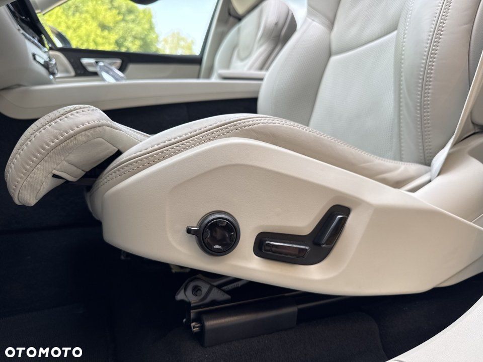 Volvo XC 60 - 21
