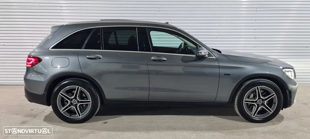 Mercedes-Benz GLC 300 e 4Matic 9G-TRONIC AMG Line - 15