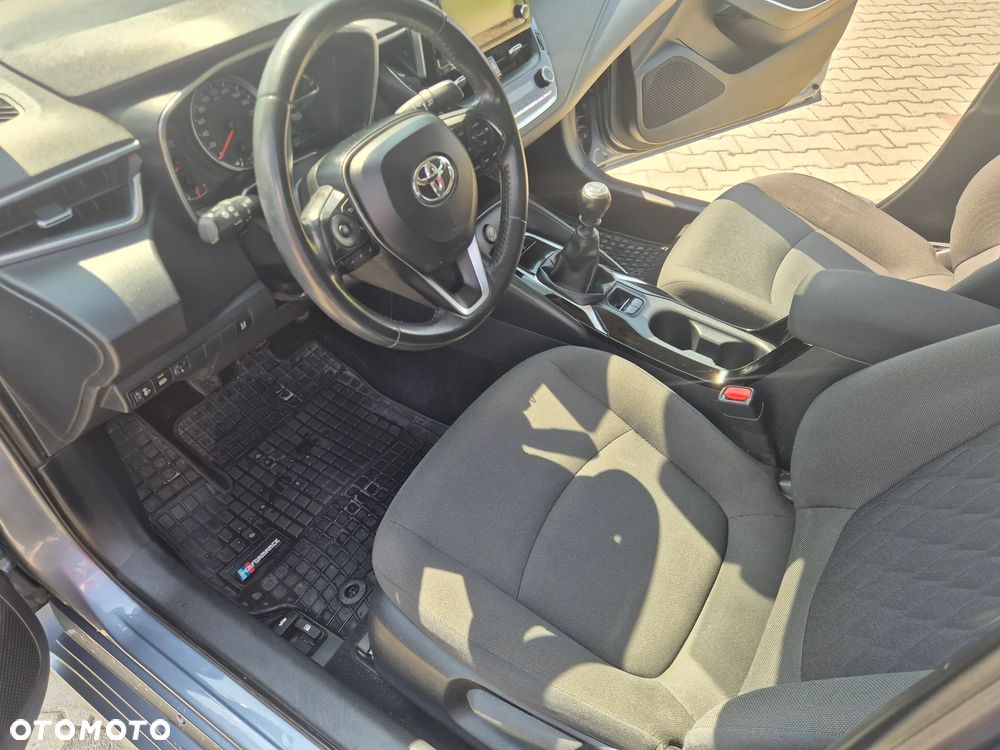 Toyota Corolla 1.6 Comfort - 11
