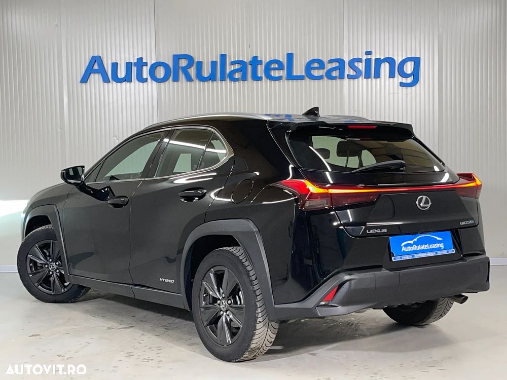 Lexus UX 250h Business Edition - 4