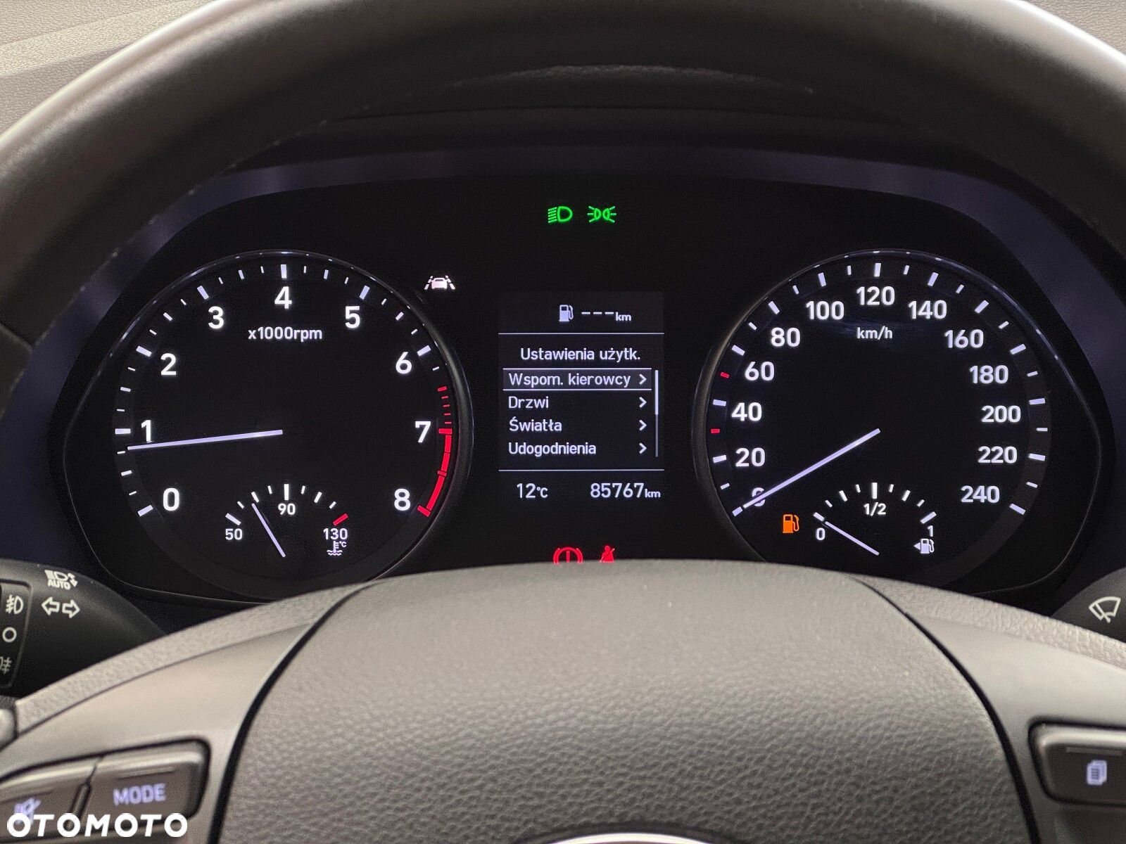 Hyundai i30 1.5 DPI Classic + - 16