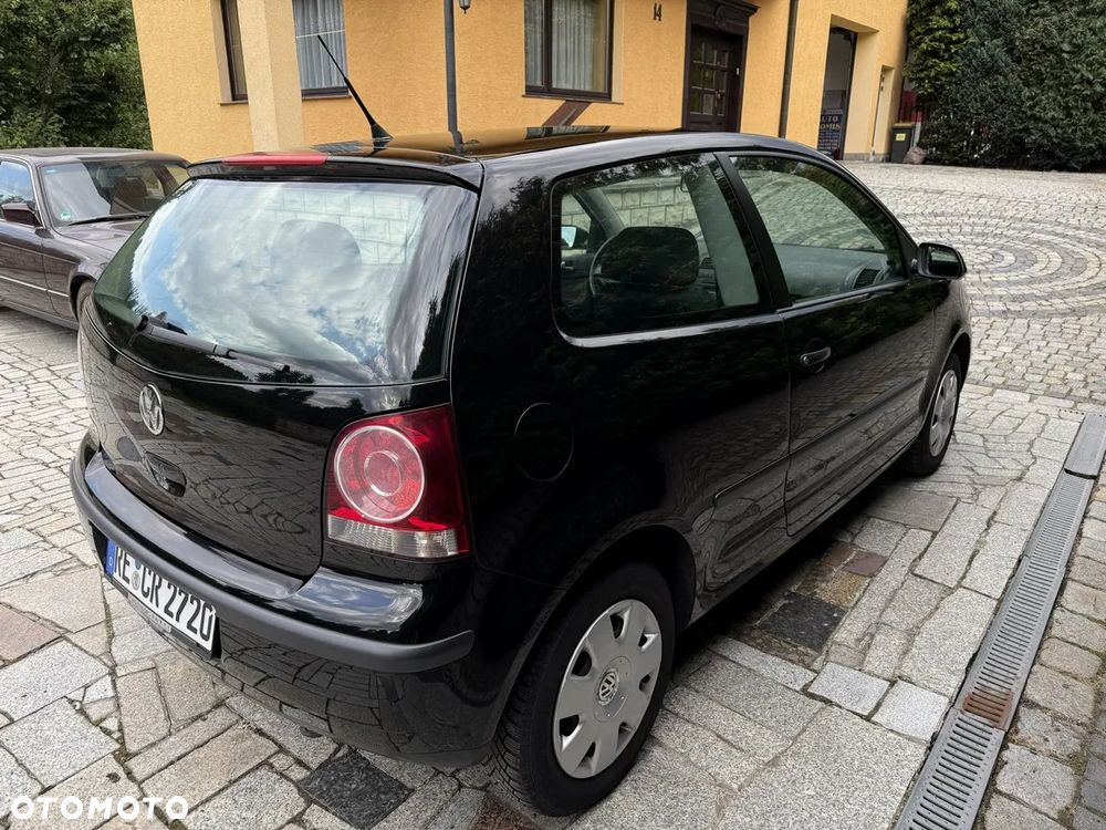 Volkswagen Polo 1.4 16V Trendline - 9