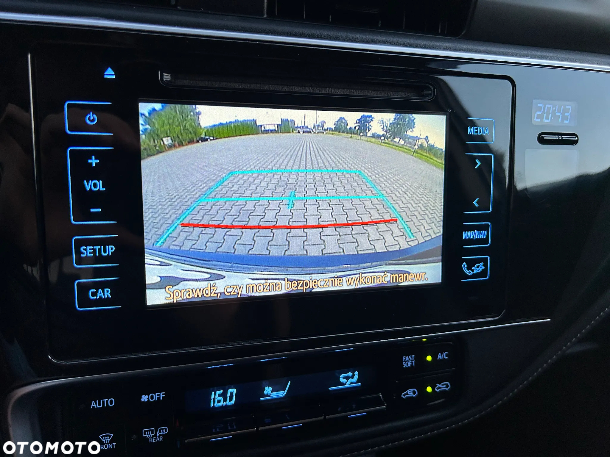 Toyota Auris Hybrid 135 Premium - 36