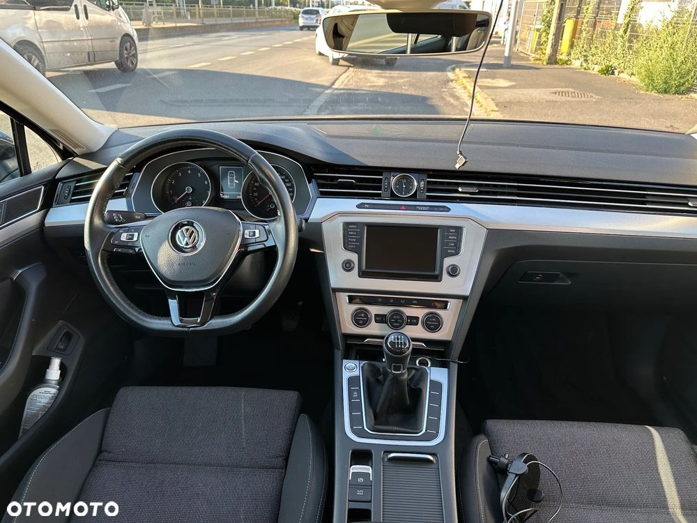 Volkswagen Passat 1.4 TSI BMT Comfortline - 12