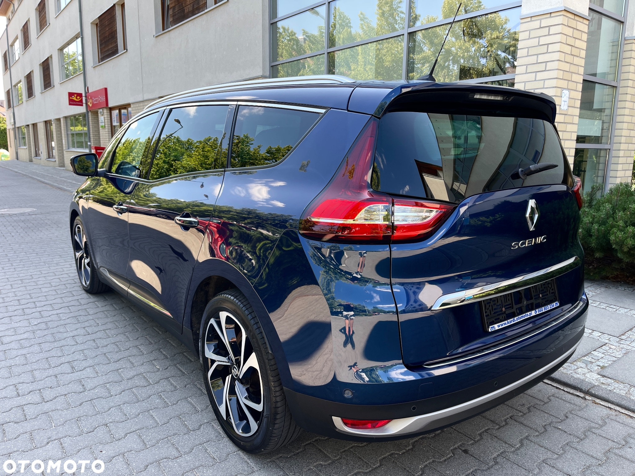 Renault Grand Scenic Gr 1.3 TCe FAP Intens - 11