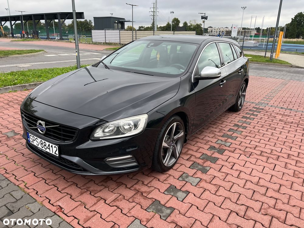 Volvo V60 D3 R-Design - 28