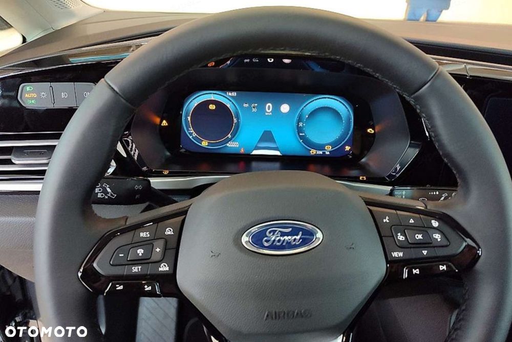 Ford Tourneo Connect - 10