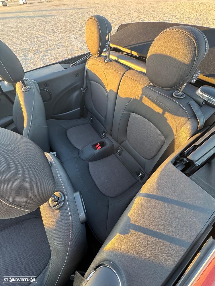 MINI Cabrio Cooper D Auto - 11