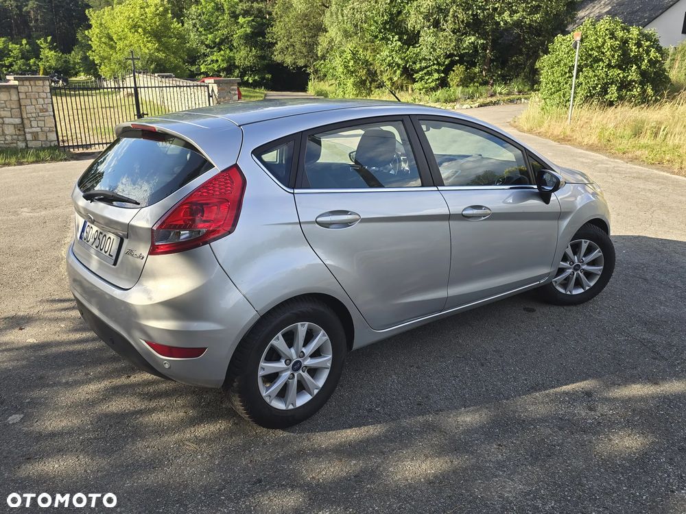 Ford Fiesta 1.4 Champions Edition - 4
