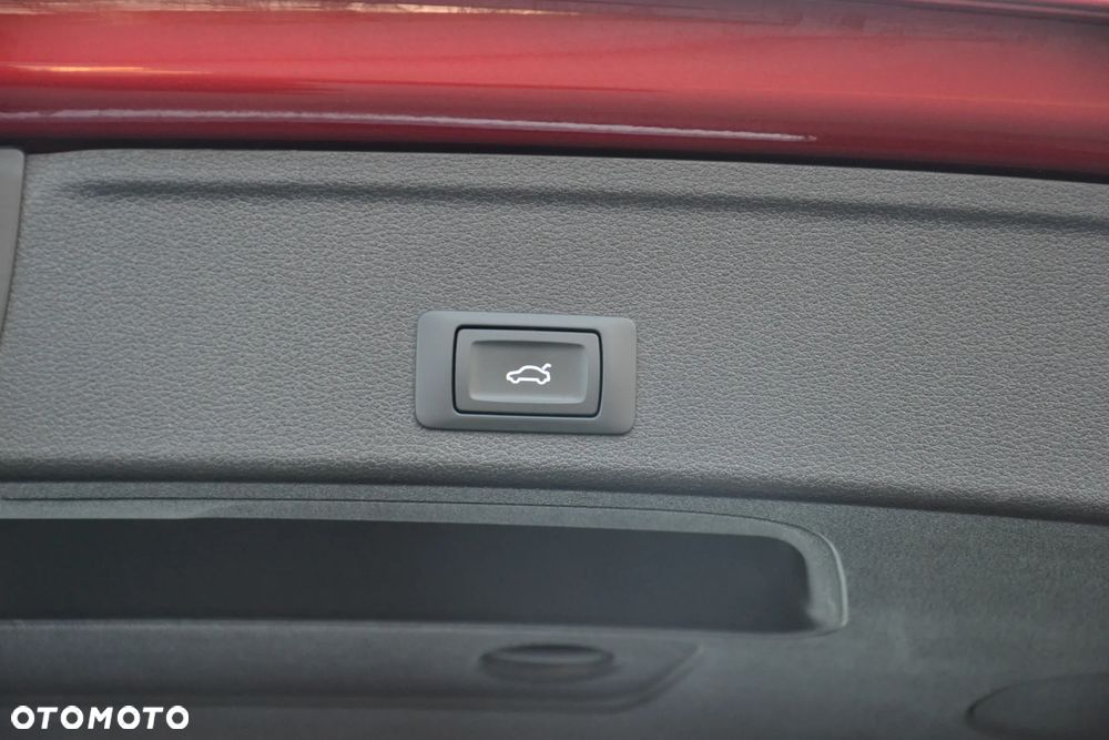 Audi A4 Avant 2.0 TDI ultra S tronic design - 40