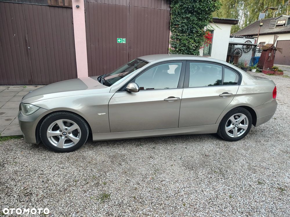 BMW Seria 3 2008 photo 3