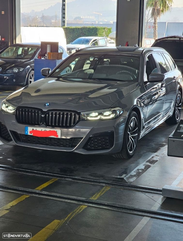 BMW 530 e Pack Desportivo M - 4