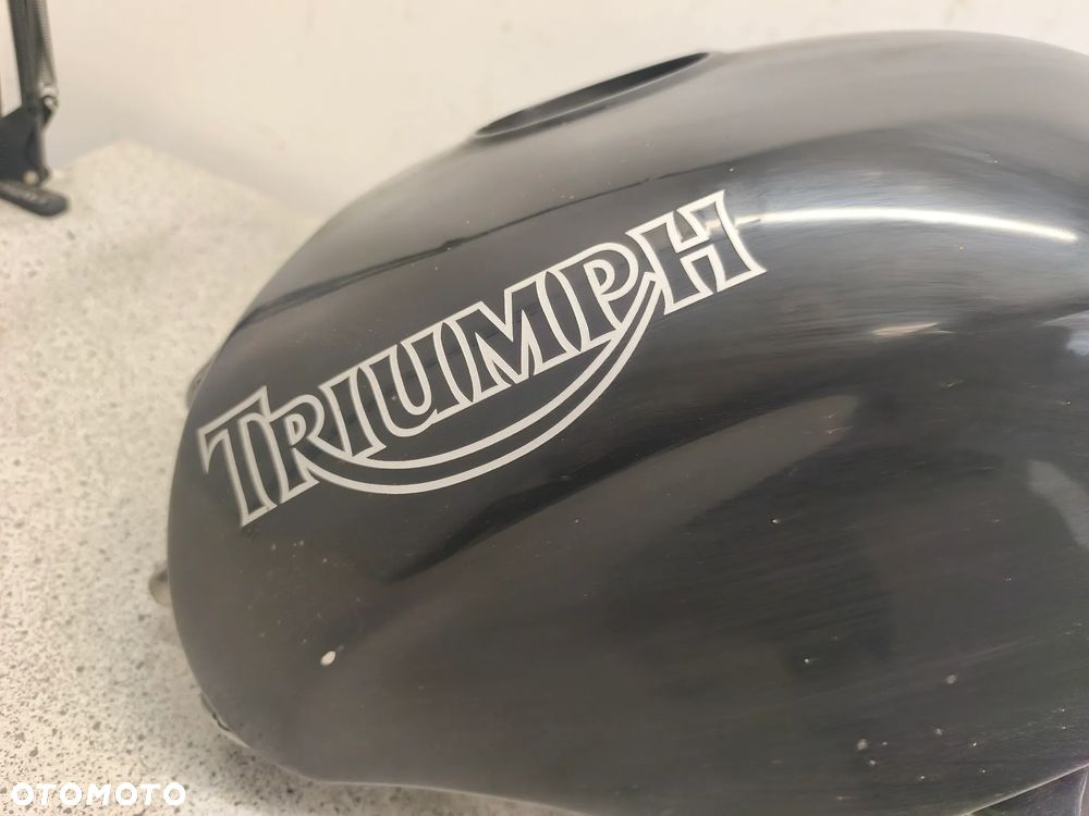 Bak, zbiornik paliwa Triumph Daytona 955i 955 - 10