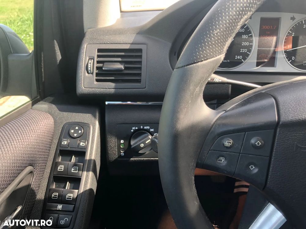 Mercedes-Benz B 180 BlueEFFICIENCY - 9