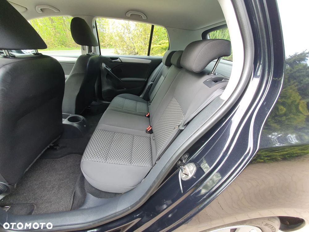 Volkswagen Golf 1.6 TDI DPF Comfortline - 11