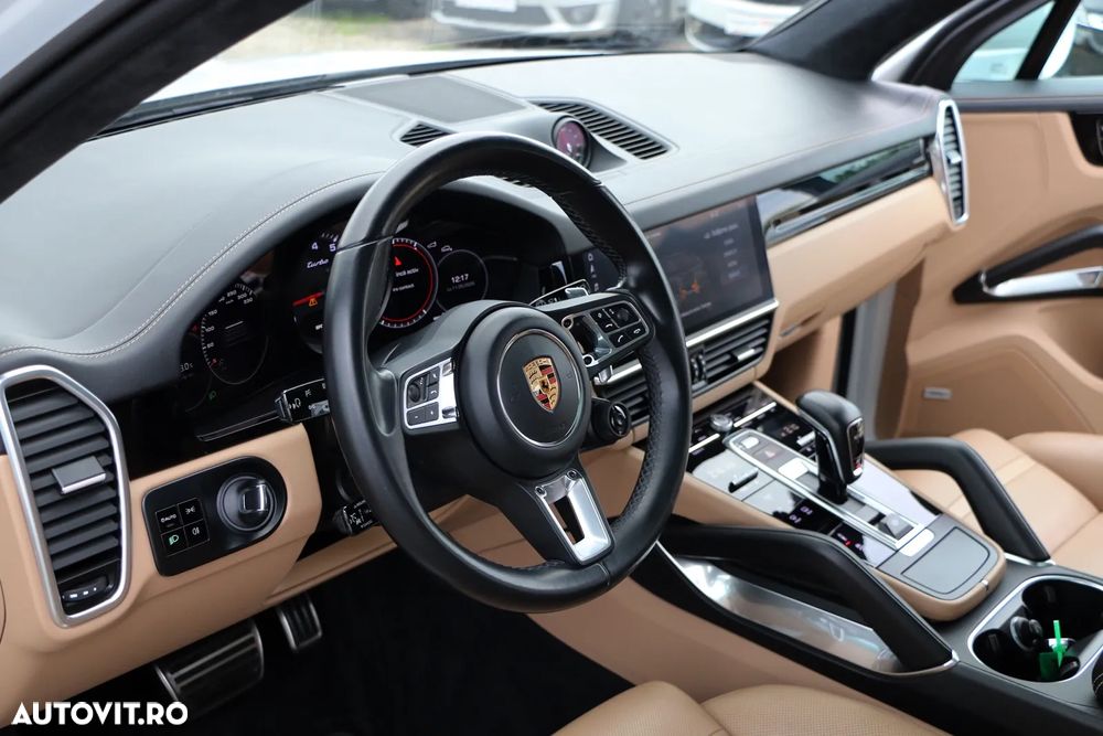 Porsche Cayenne Turbo - 18
