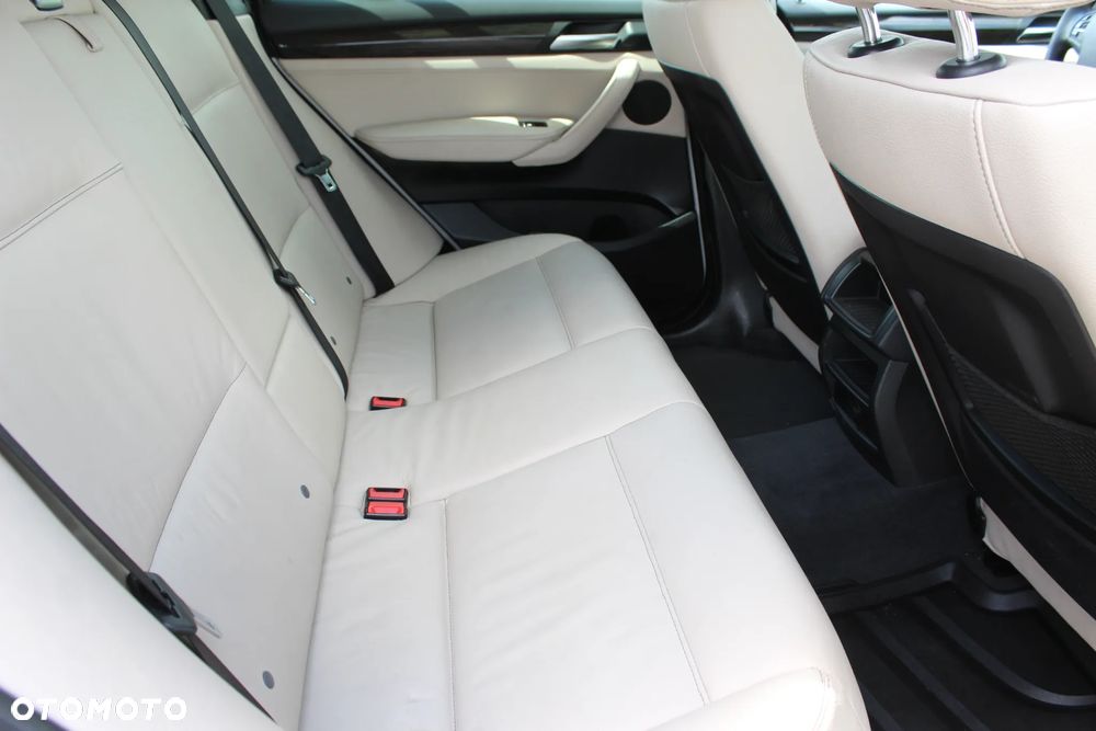 BMW X3 xDrive20d Luxury Line - 9