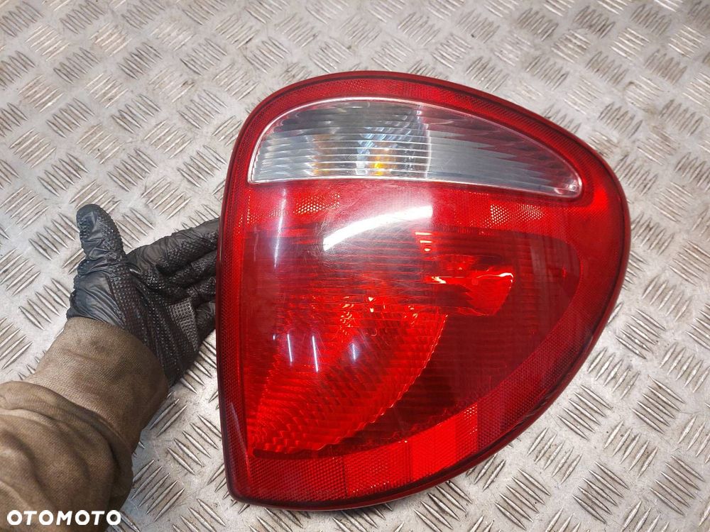 LAMPA PRAWY TYŁ  CHRYSLER  GRAND VOYAGER IV LIFT 04857954AA 192843934 - 6