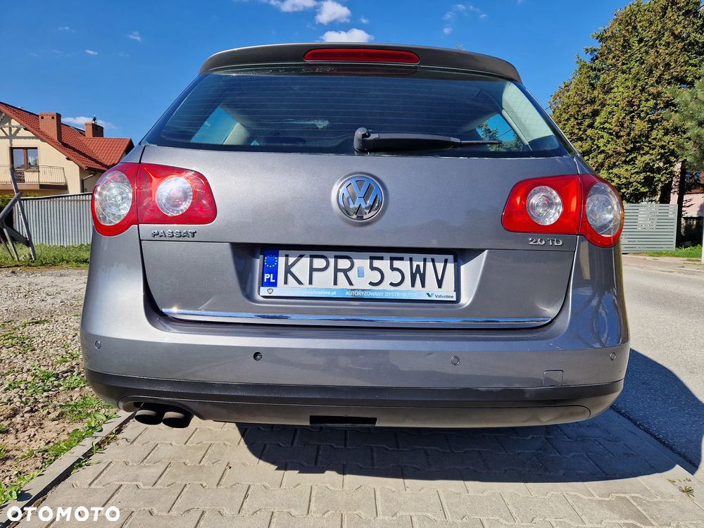Volkswagen Passat 2.0 TDI DPF Highline - 6