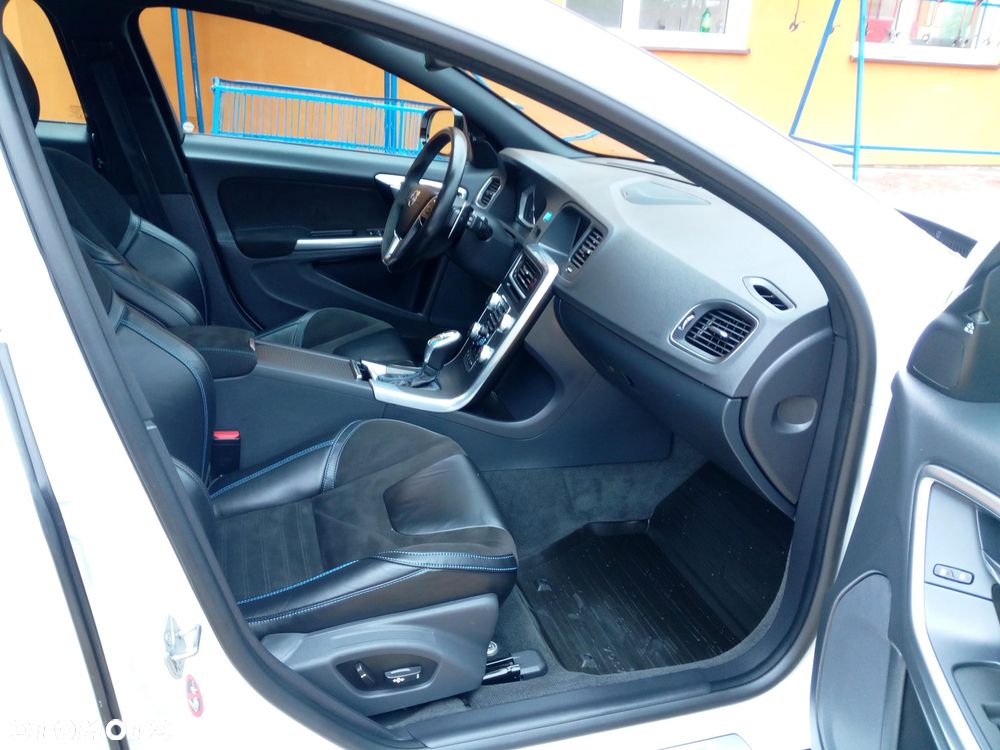Volvo V60 T6 AWD Polestar - 13