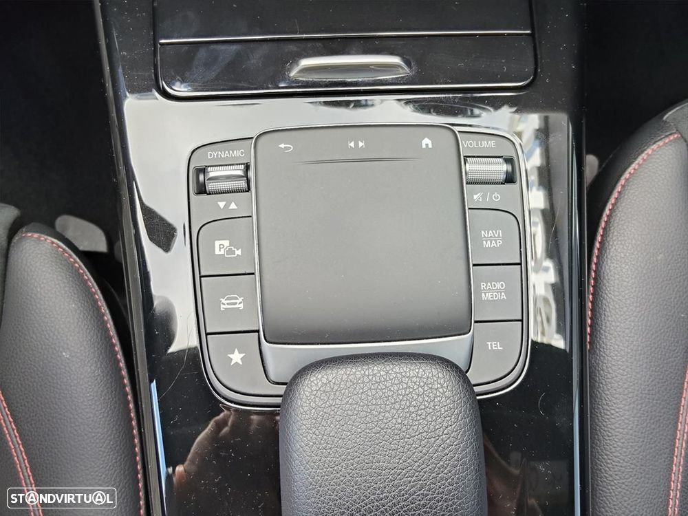 Mercedes-Benz CLA 200 d Shooting Brake AMG Line Aut. - 24