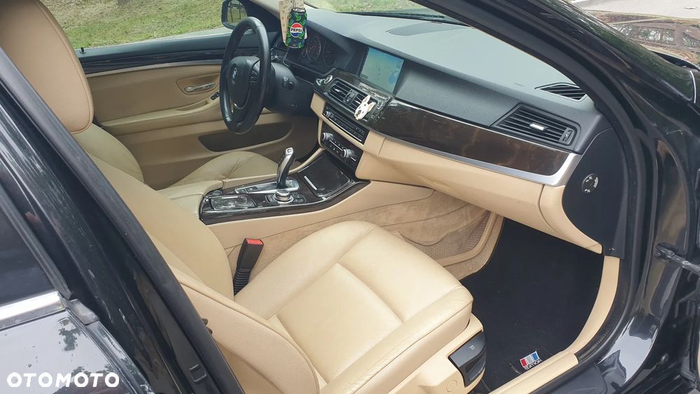BMW Seria 5 530d - 24