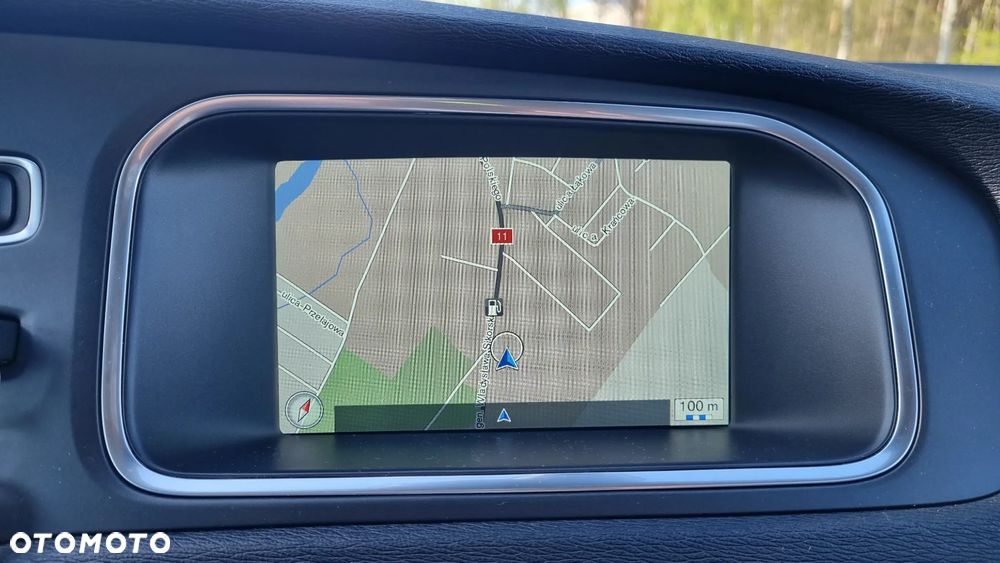 Volvo V40 T2 Momentum - 12