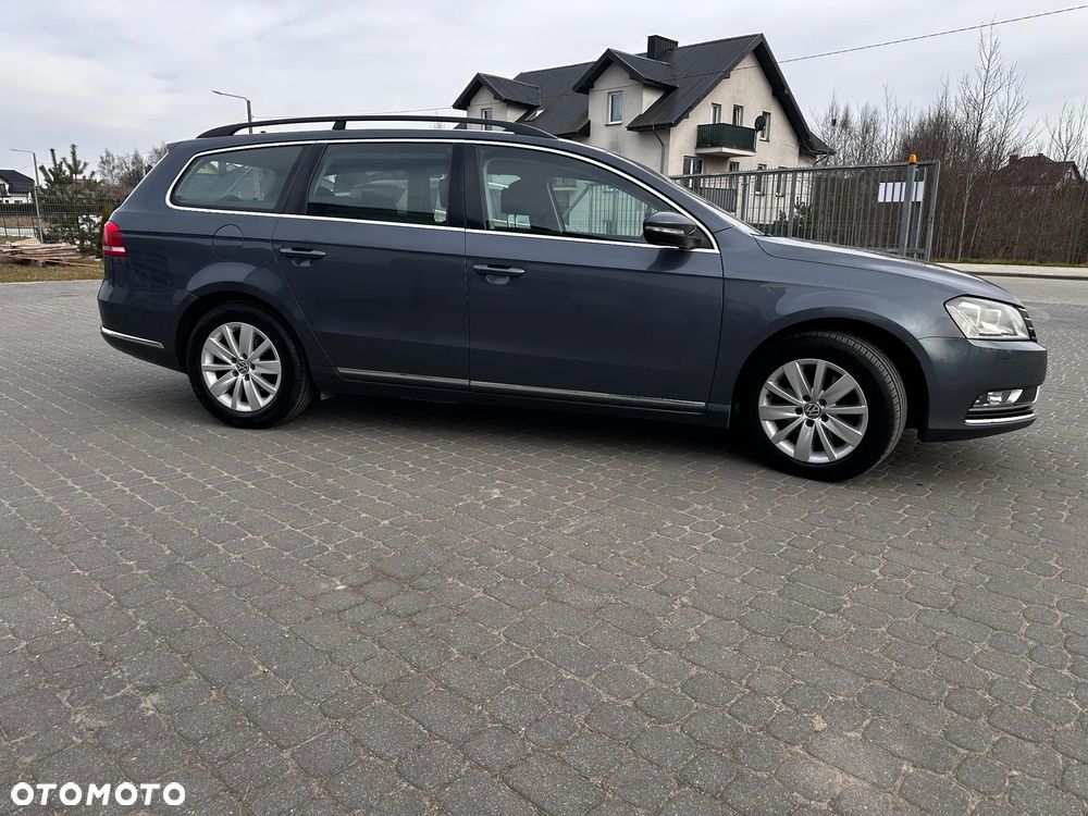 Volkswagen Passat 2.0 TDI DPF BlueMotion Technology Comfortline - 5