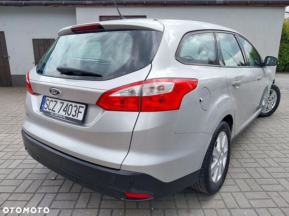 Ford Focus 1.6 Trend - 25