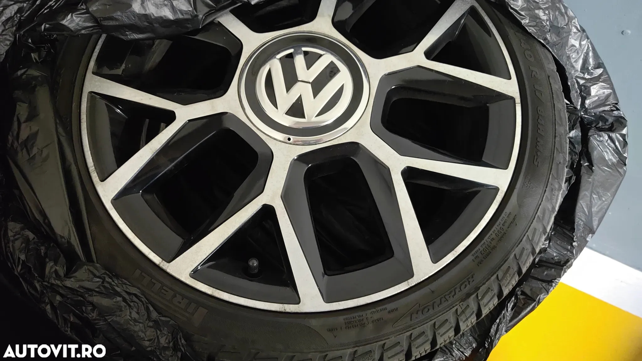 Volkswagen up! GTI - 19