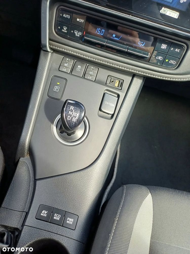 Toyota Auris 1.8 HSD Luna - 27