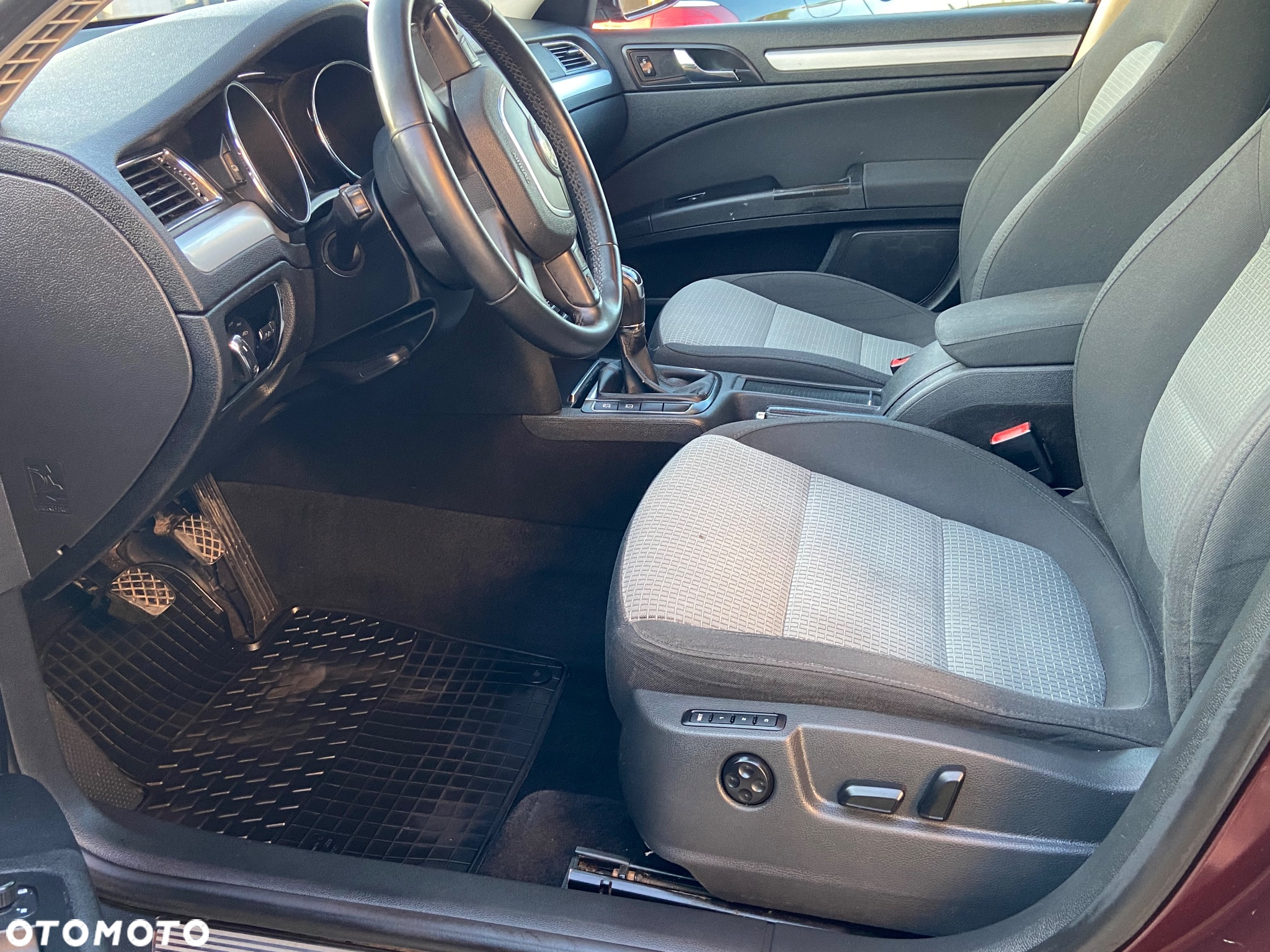 Skoda Superb 2.0 TDI Exclusive - 12