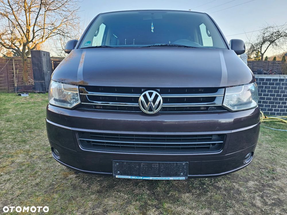 Volkswagen Caravelle - 1