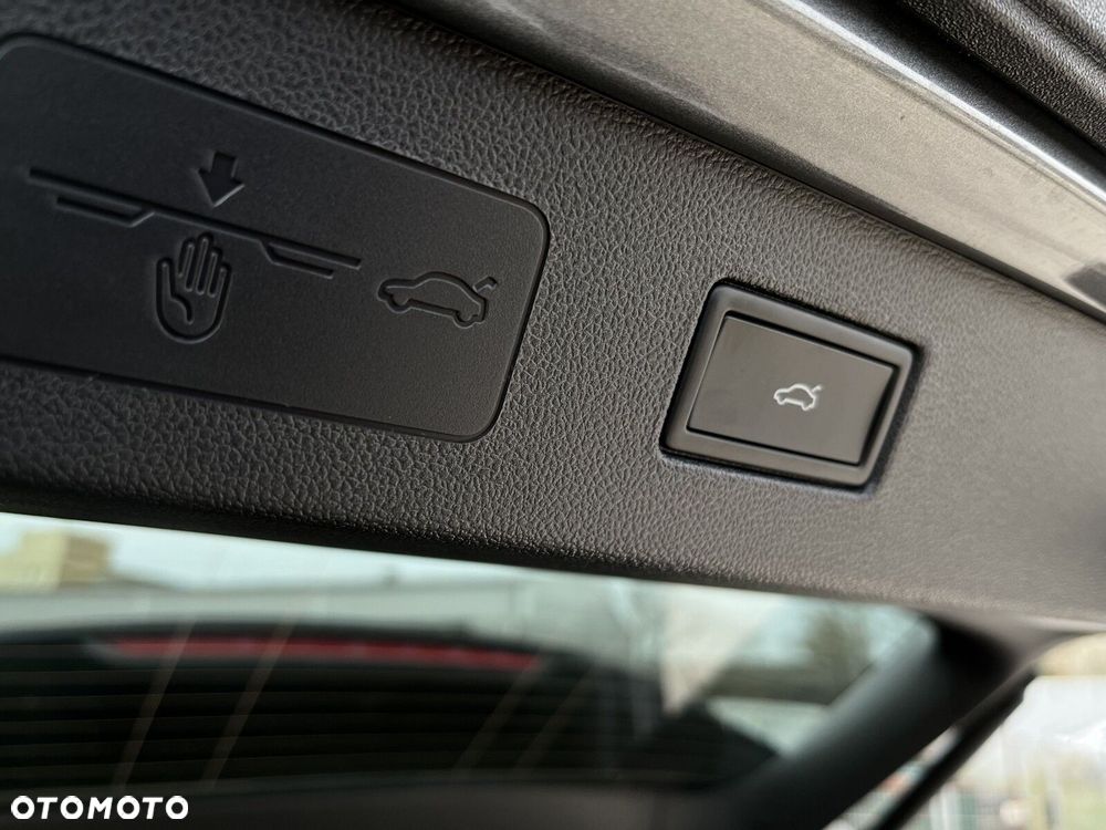 Volkswagen T-Roc - 31