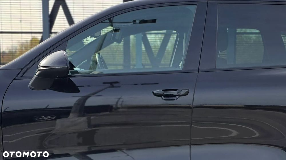 Porsche Cayenne Turbo - 25