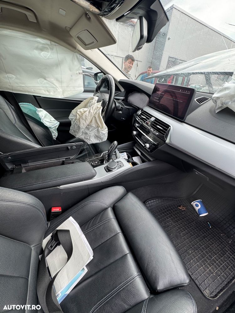 BMW Seria 5 530d xDrive Aut. - 11