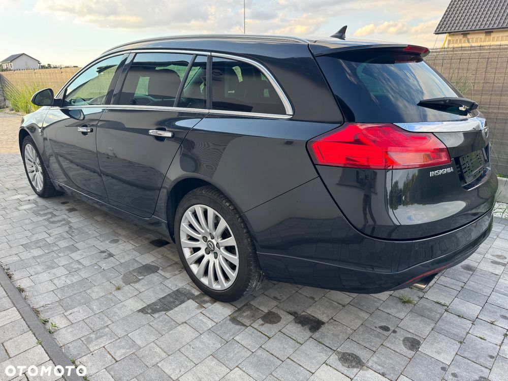 Opel Insignia 2.0 Turbo Sports Tourer 4x4 Automatik Cosmo - 9