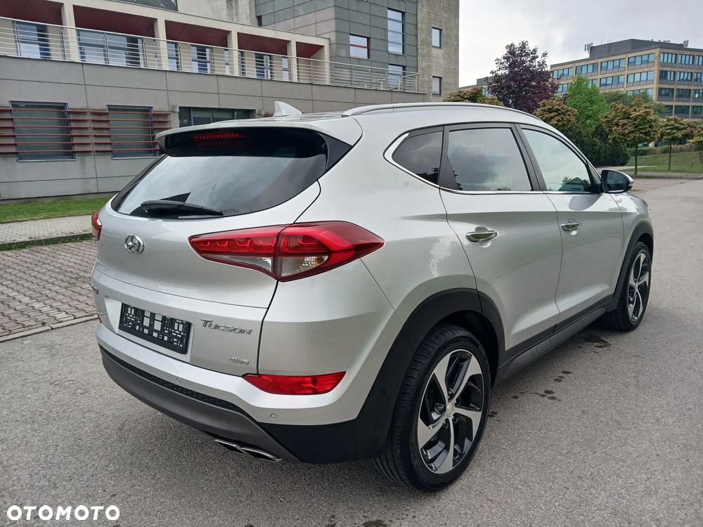 Hyundai Tucson 2.0 CRDI 4WD Automatik Premium - 4
