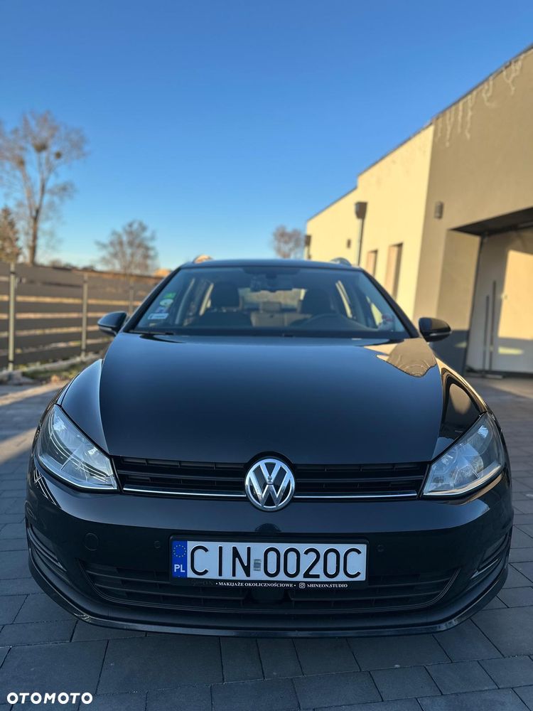 Volkswagen Golf - 6