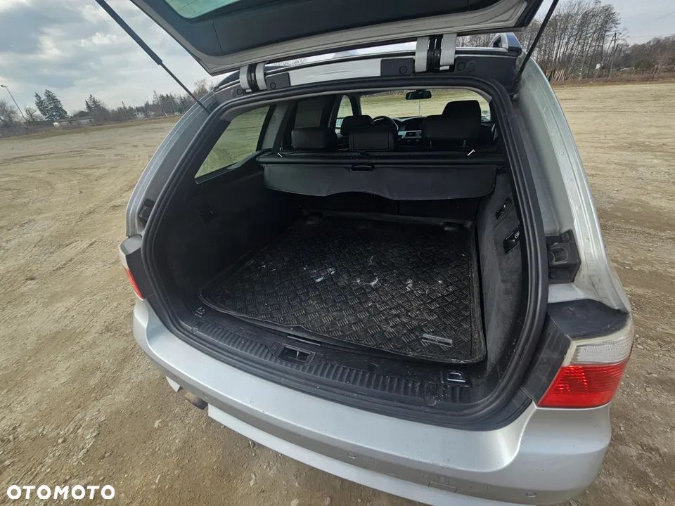 BMW Seria 5 520d - 23