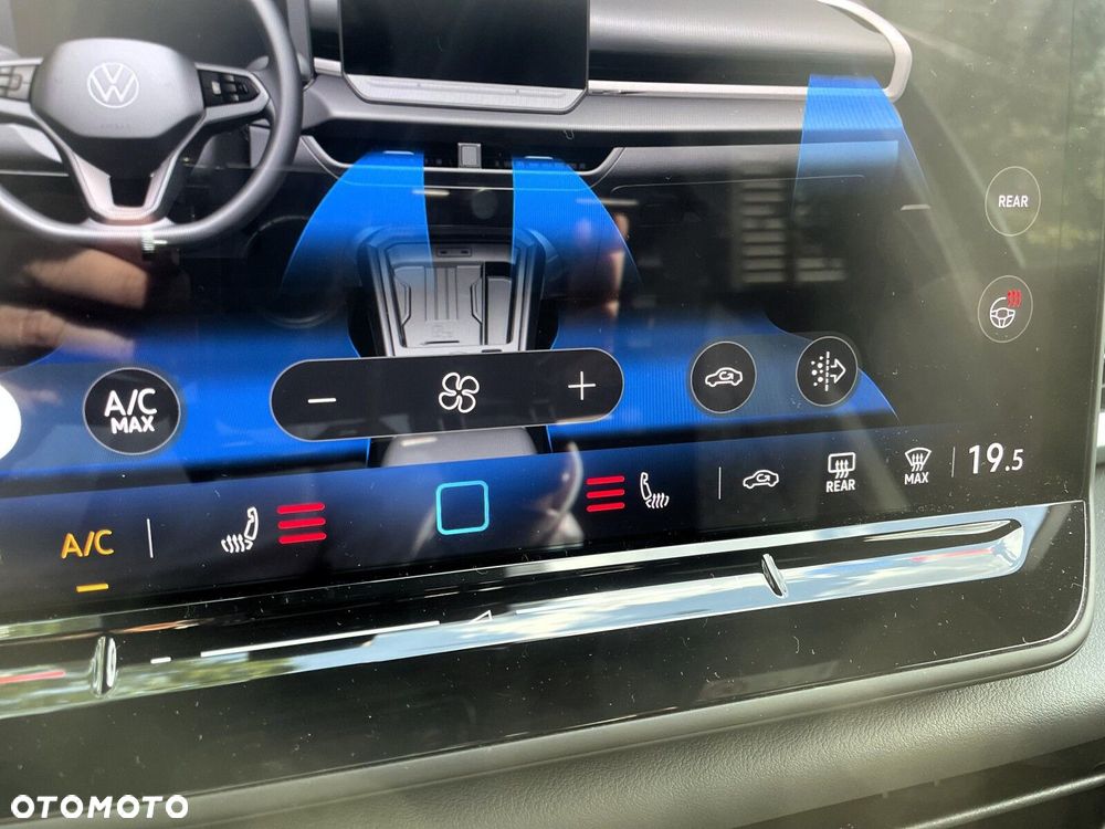 Volkswagen T-Roc 1.5 eTSI R-Line DSG - 26