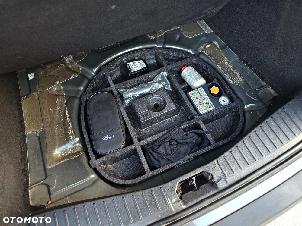 Ford C-MAX 1.5 TDCi Start-Stop-System Titanium - 30