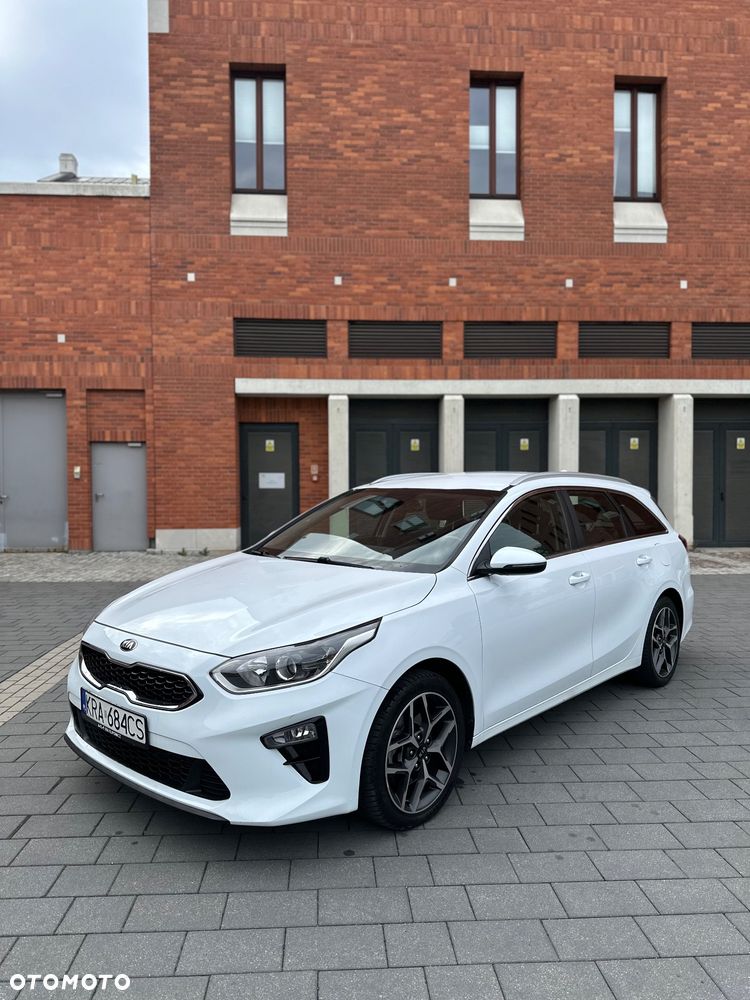 Kia Ceed 1.6 CRDi Eco-Dynamics+ (48V Mild-Hybrid) DCT7 Vision - 2