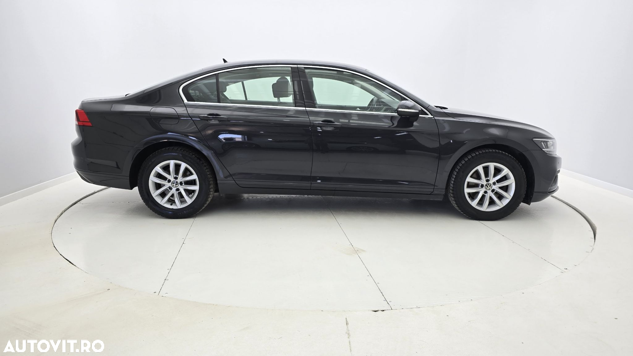 Volkswagen Passat - 5