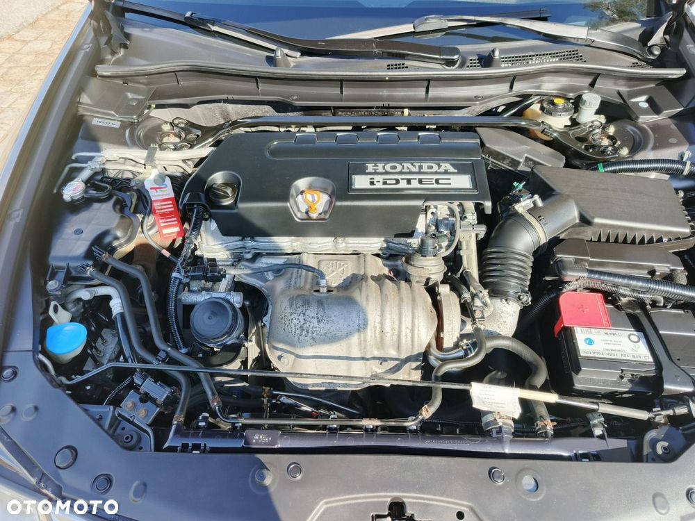 Honda Accord 2.2d Executive Nav - 25