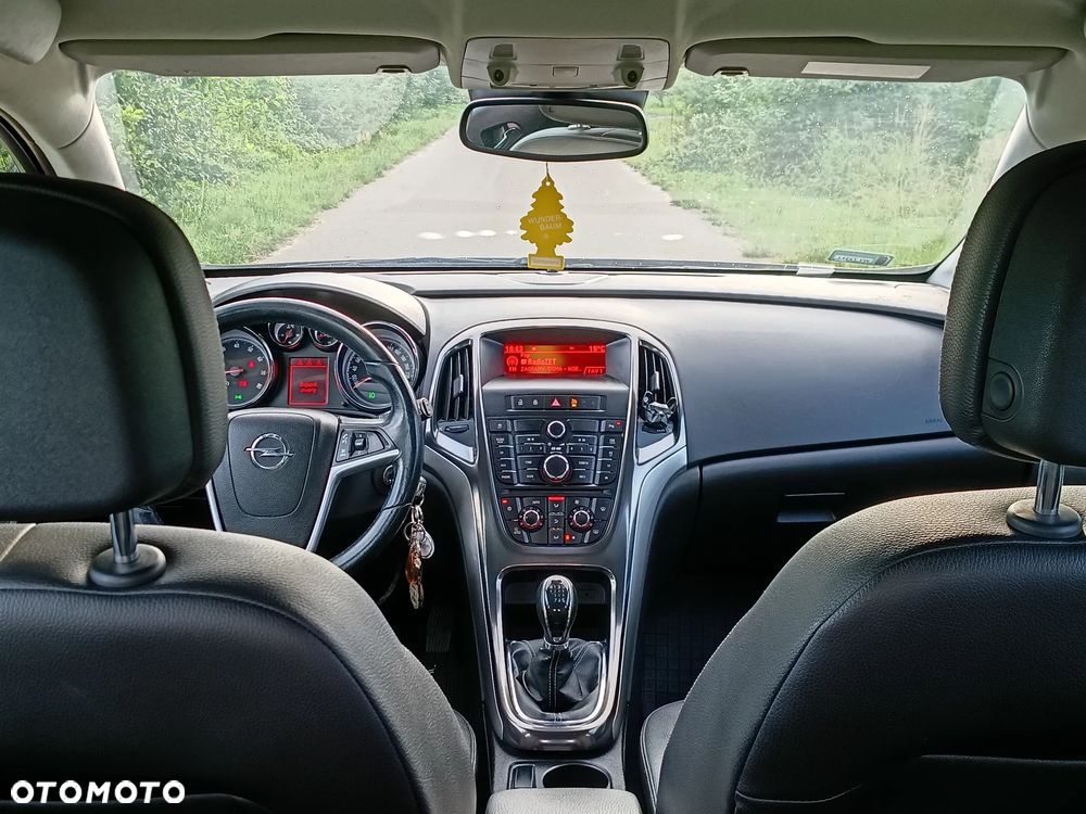 Opel Astra 1.4 T Enjoy S&S - 8