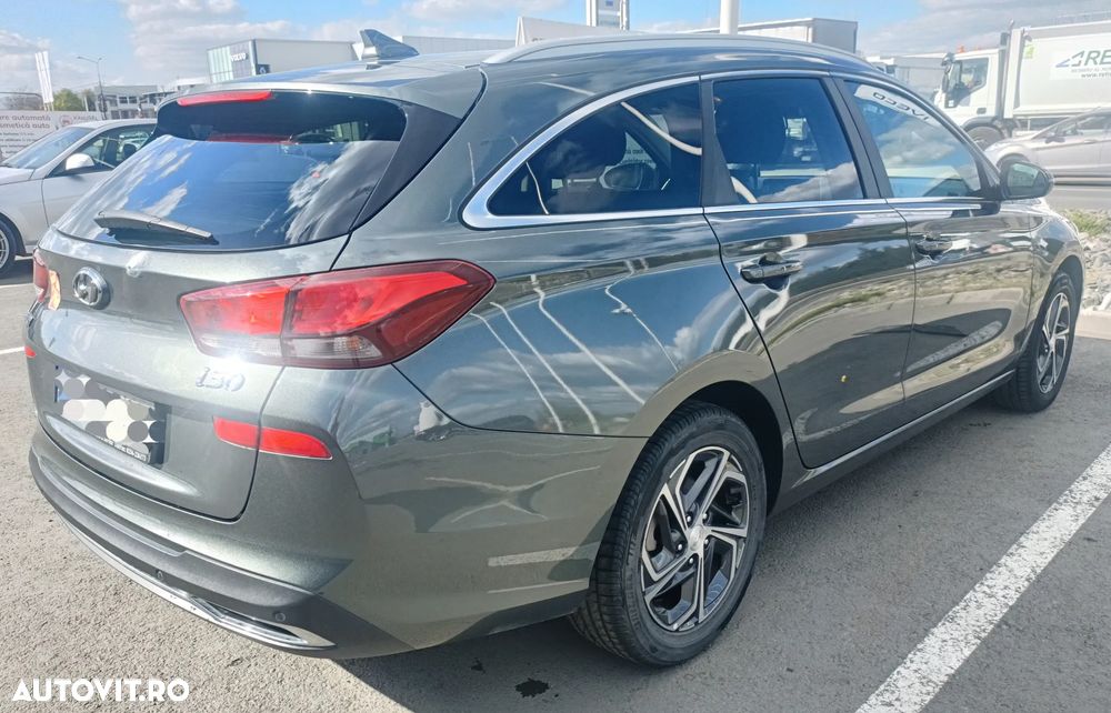 Hyundai i30 1.5 110CP M/T Highway - 6