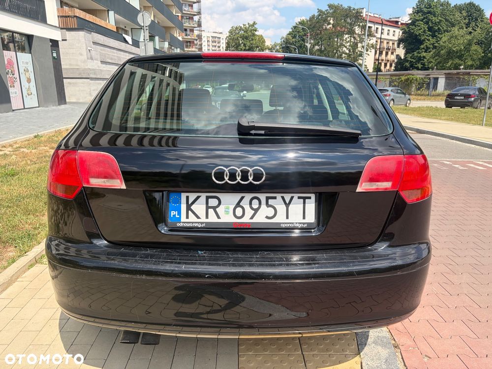 Audi A3 Sportback 1.6 TDI DPF Ambition - 6
