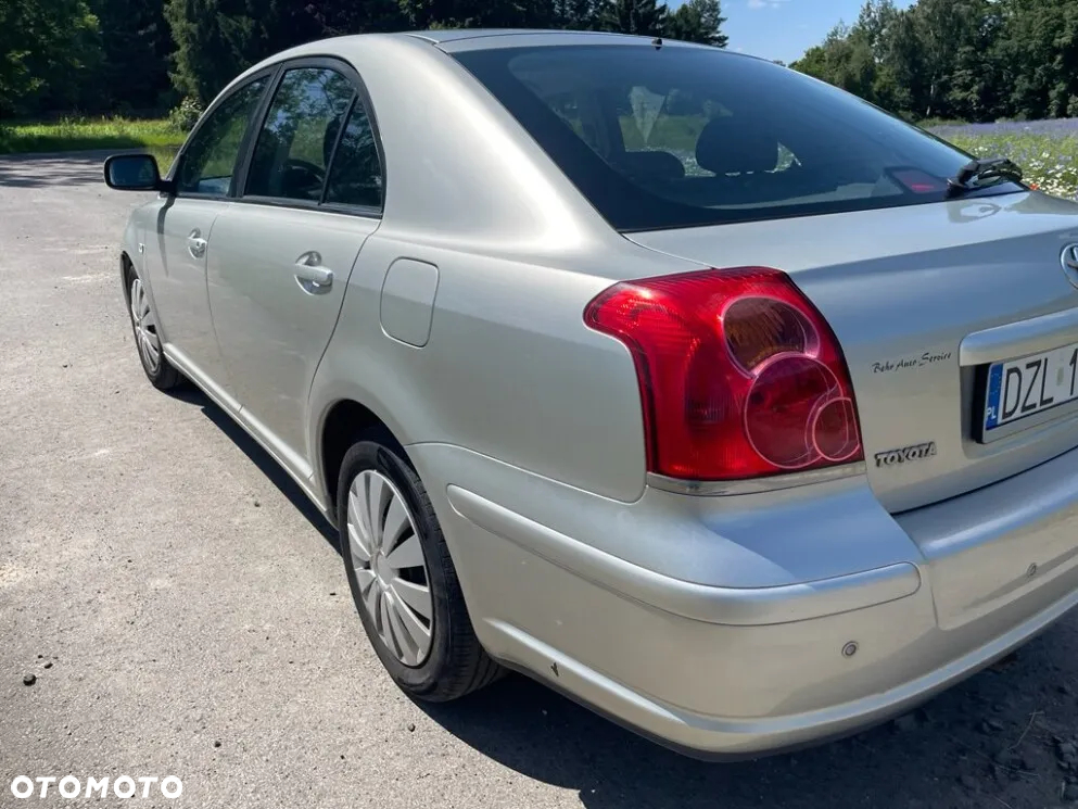 Toyota Avensis - 3