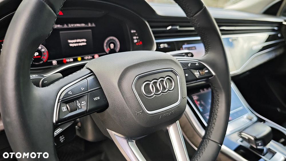 Audi Q8 - 16